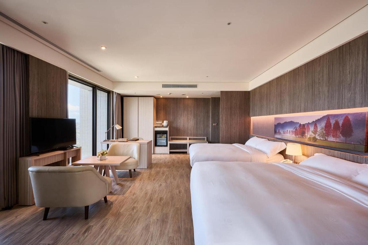 Cuncyue Hot Spring Resort Luodong Bagian luar foto Deluxe Suite