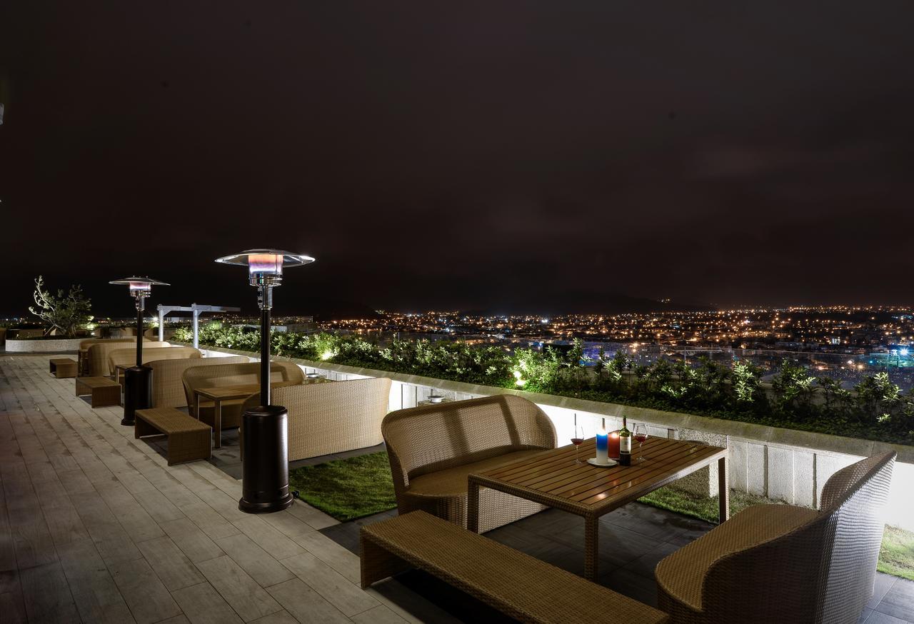 Cuncyue Hot Spring Resort Luodong Bagian luar foto Skyline