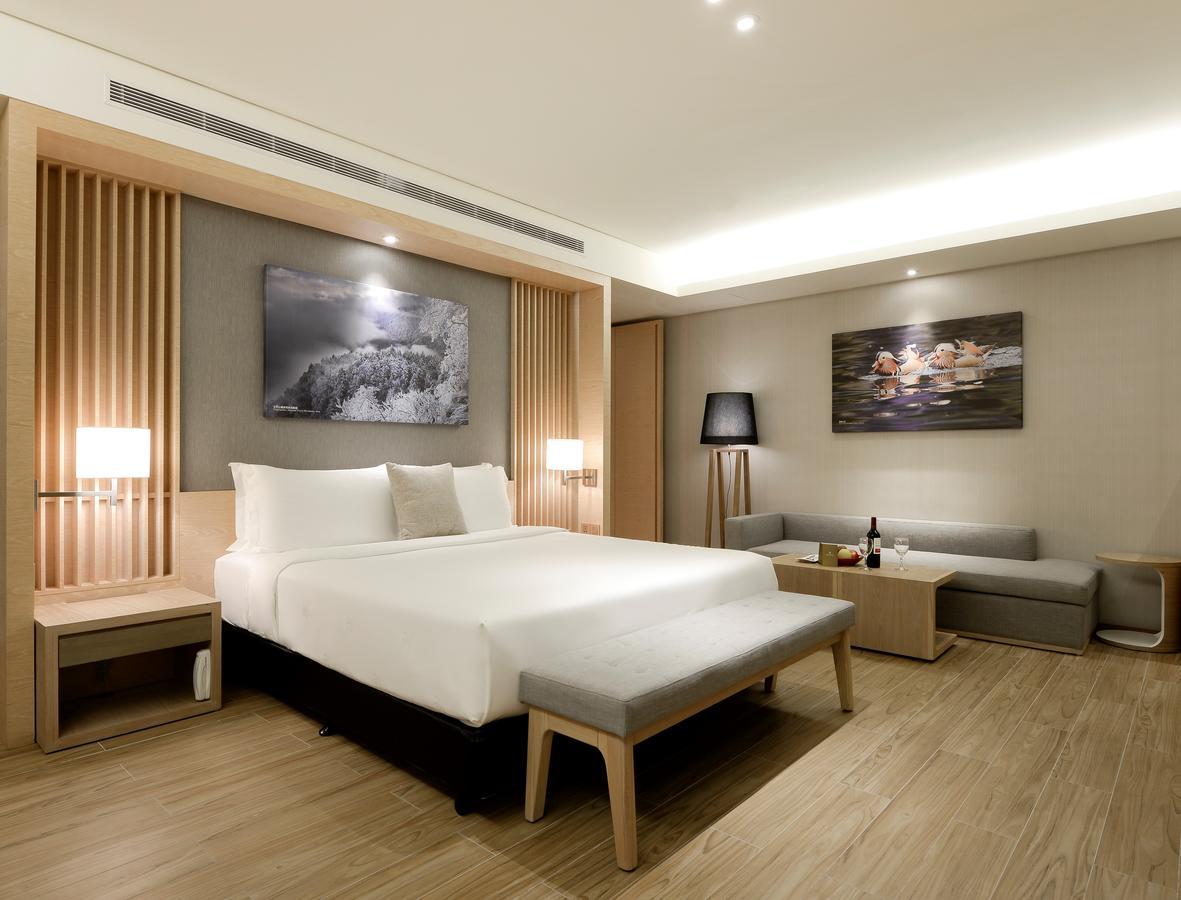 Cuncyue Hot Spring Resort Luodong Bagian luar foto Deluxe Room